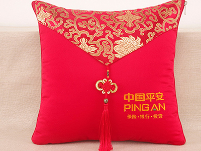 看保險公司是如何定制新年禮品的？