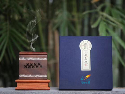 恒大，碧桂園等一大批地產行業，給客戶都是這么送禮的。